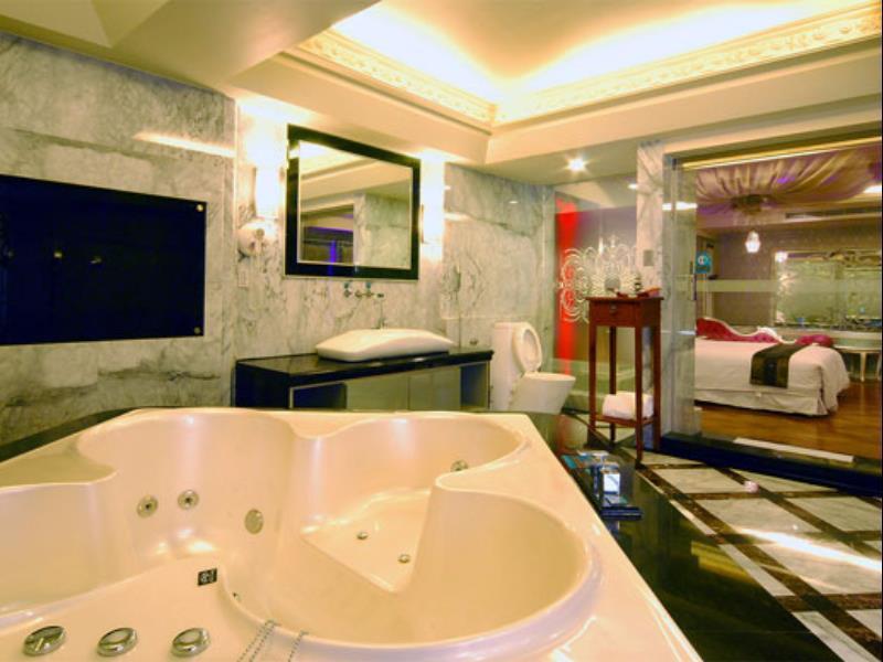 Mucha Motel Kaohsiung Exterior photo